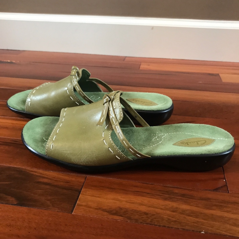 Clarks Women's Green Slide Sandals
